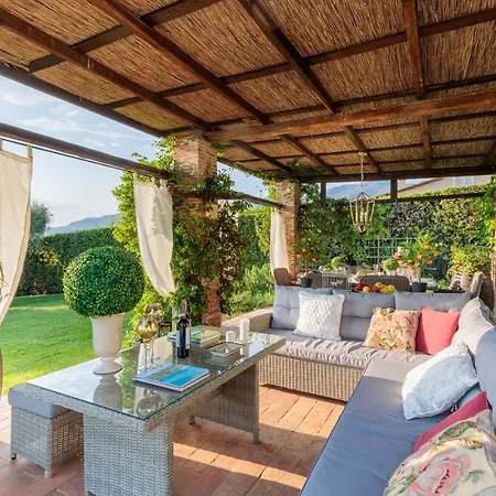 Pennecchio Villa Lucques